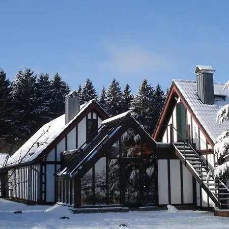 Peaceful Holiday In Butgenbach With Garden 레이카울